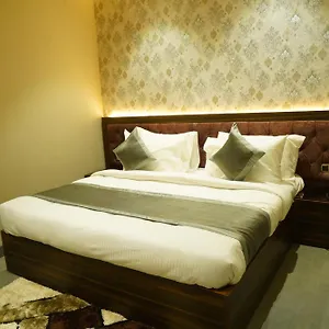 Hotel Well Zirakpur